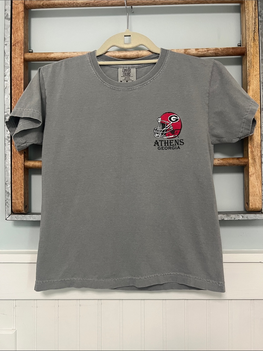 Youth UGA university of Georgia size medium T-shirt, gray